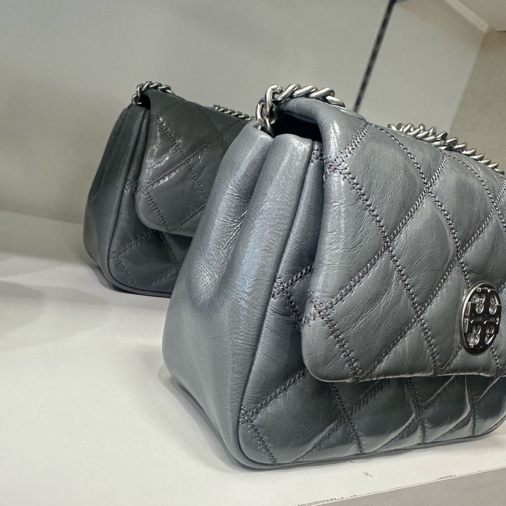 ‼️Still in a original package ‼️ NWT Tory Burch Willa Shine Small should bag - Picture 3 of 8
